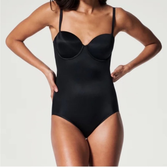 NWT Spanx Strapless Cupped Panty Bodysuit Black M - Picture 1 of 13